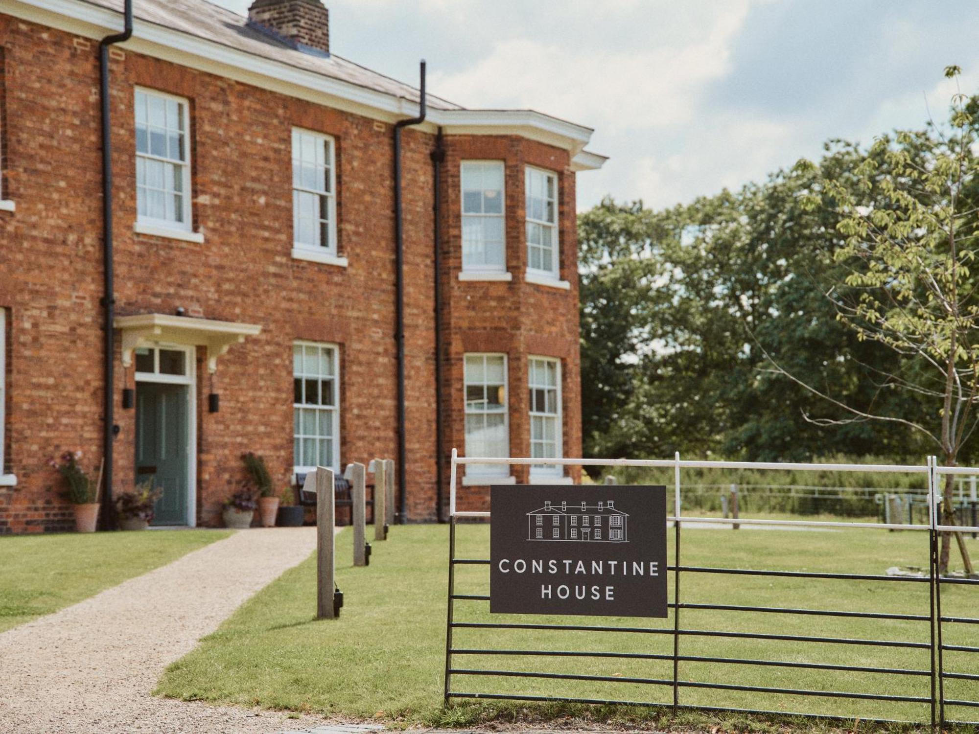 Constantine House Hotel Tamworth Bagian luar foto